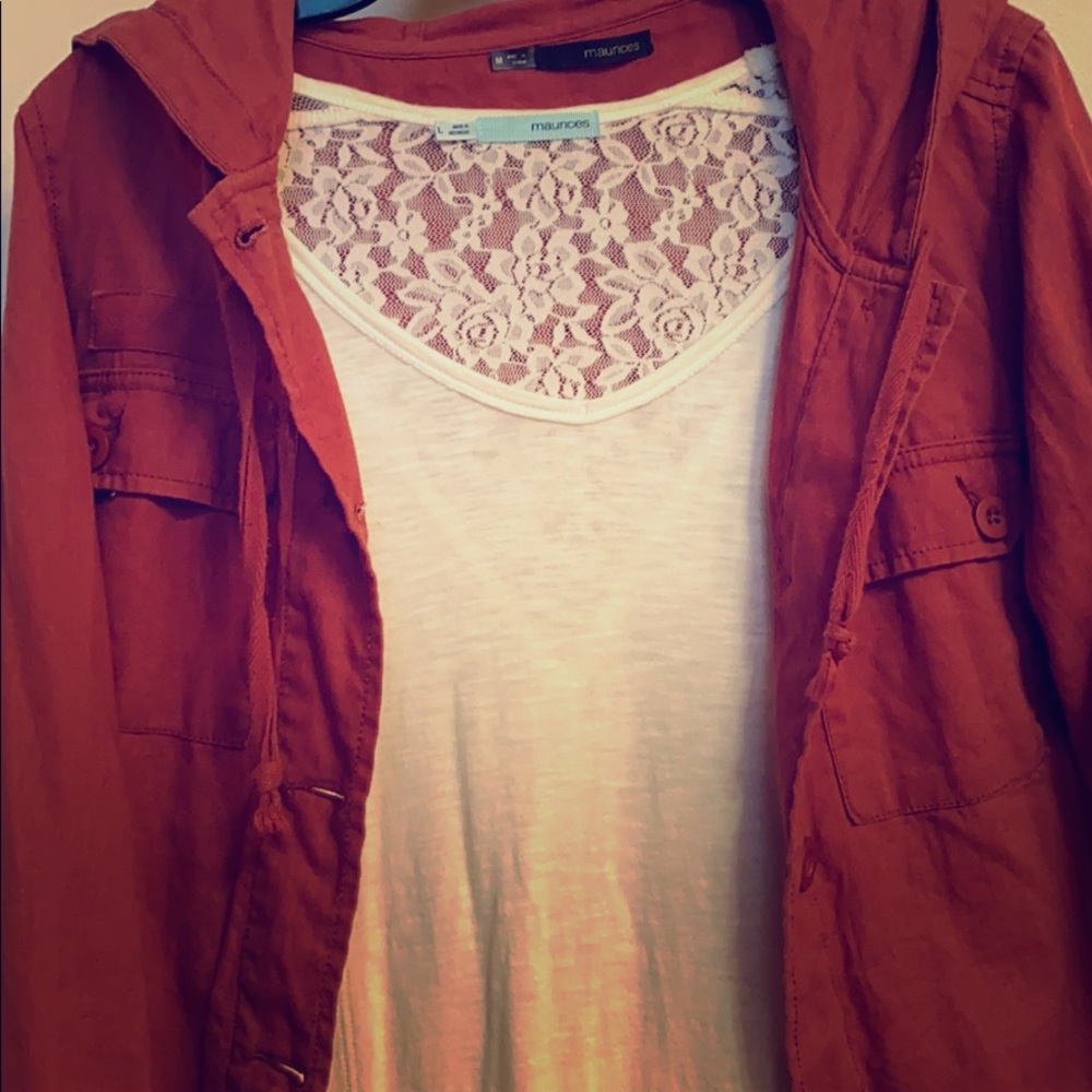 Cropped hooded jacket top with undershirt